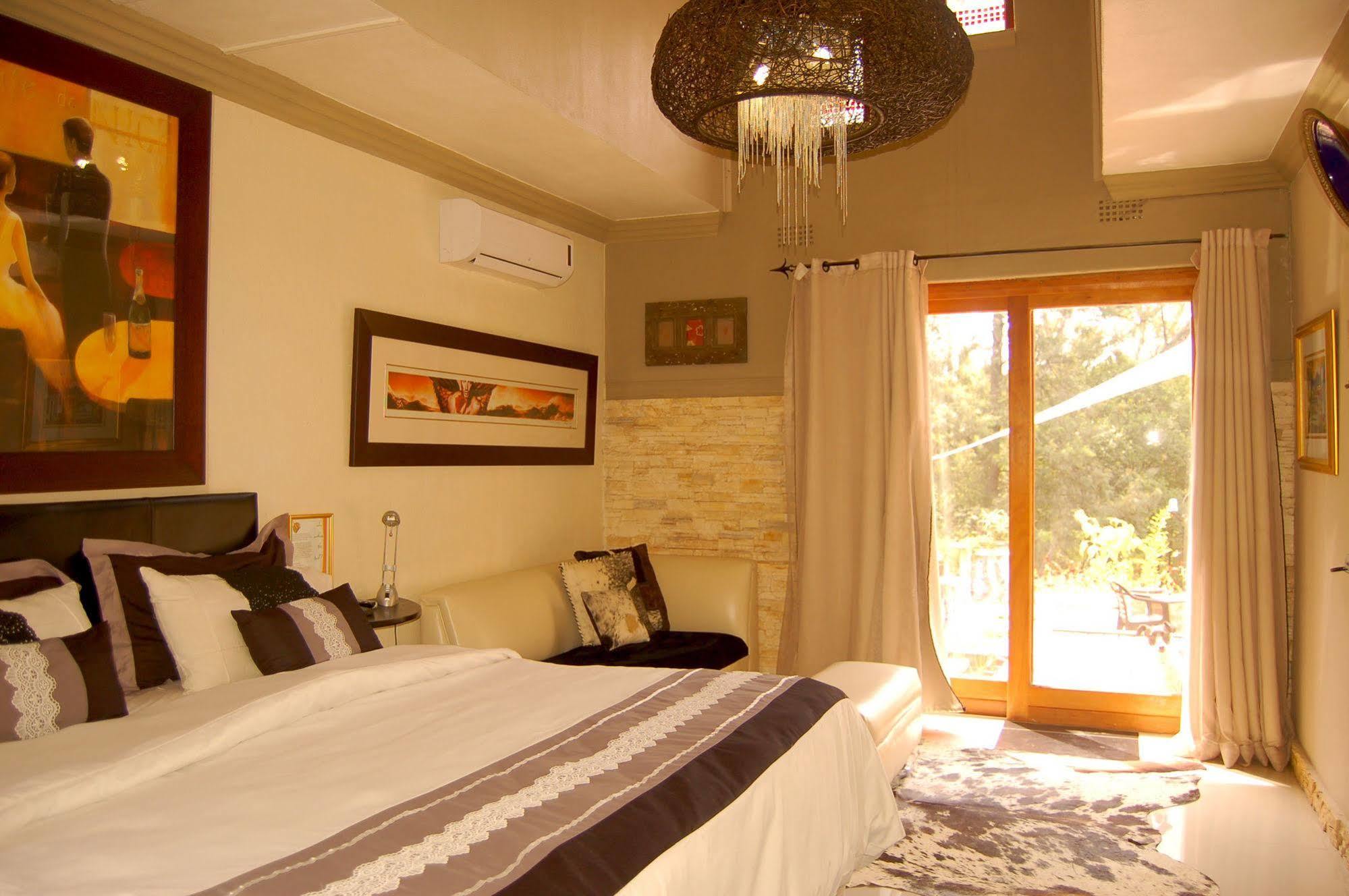 Twin Waters Guest House Randburg Exterior photo